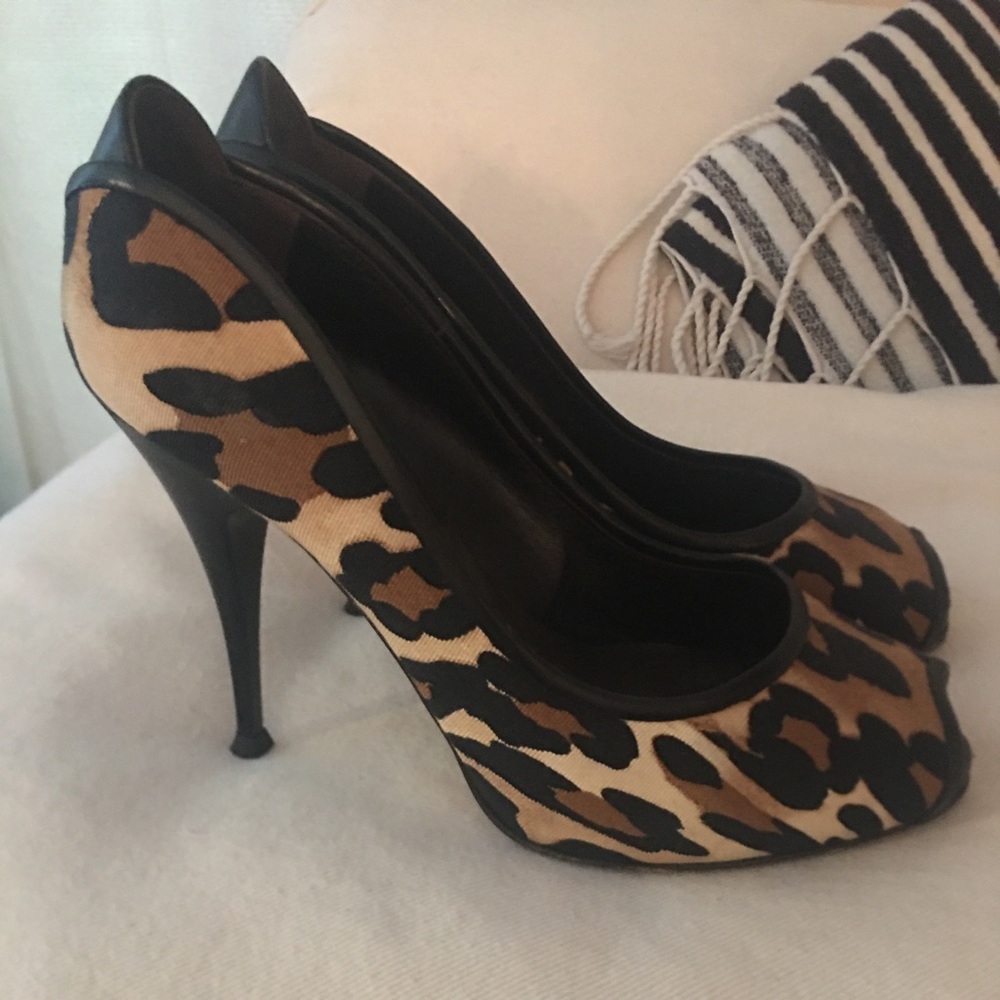 Giuseppe Zanotti leopard pumps